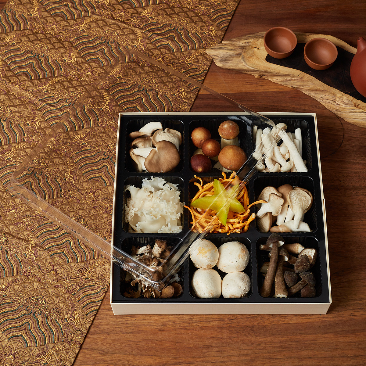 Ingredientes de hot pot Jiugongge caja de embalaje caja de embalaje de campamento al aire libre verduras asadas desechables con cubierta caja de comida de madera
