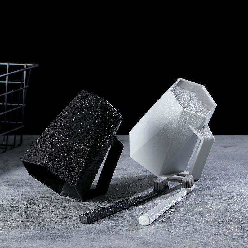 Taza de lavado de diamante taza de cepillo de dientes con mango hogar moda simple creativo plástico enjuague bucal taza de cepillo de dientes al por mayor