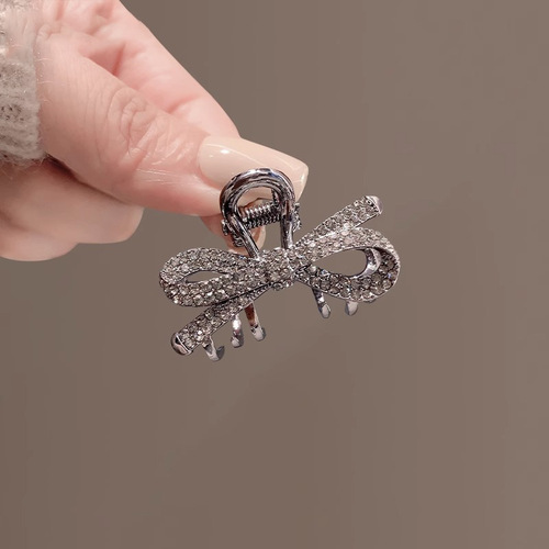 Cute Japanese-style black hair clip with water pearl butterfly bow, hair clip for girls, bangs clip, fashion top clip, half-updo, small size, summer