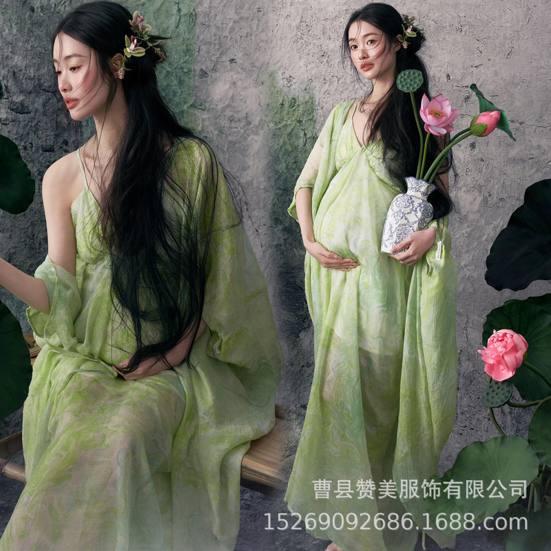 Photo Studio New Chinese-Style Retro Photography Clothing for Pregnant Women, Cool and Atmospheric Photoshoot Outfits for Pregnant Moms Photo Studio New Chinese-Style Retro Photography Clothing for Pregnant Women, Cool and Atmospheric Photoshoot Outfits for Pregnant Moms