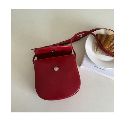 Korean spring and summer women's bags, high-end red niche bags, popular and versatile cross-body bags, fashionable bow saddle bags
