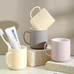 日本式の簡単な厚い歯のコップのうがいのコップの一家の3口の高い顔の価値の歯の杯のカップルの歯のかめの洗面器は歯を磨く