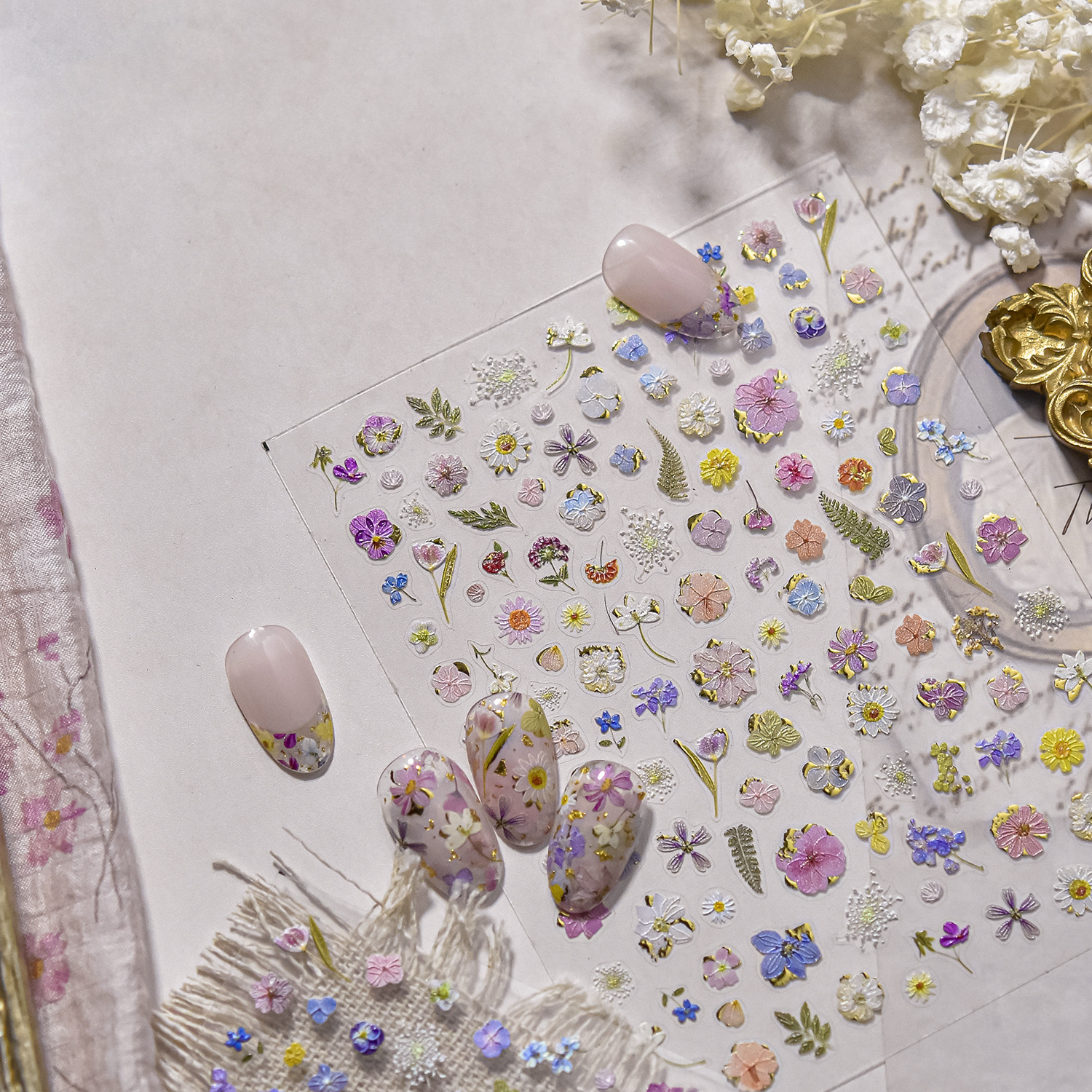 Manicura nueva celebridad de Internet lámina de oro joyería de flores secas pegatinas de uñas estilo japonés caliente pegatinas de uñas estilo antiguo joyería de uñas de hadas