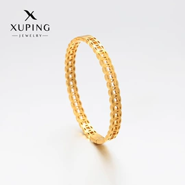 耳环;耳钉;项链