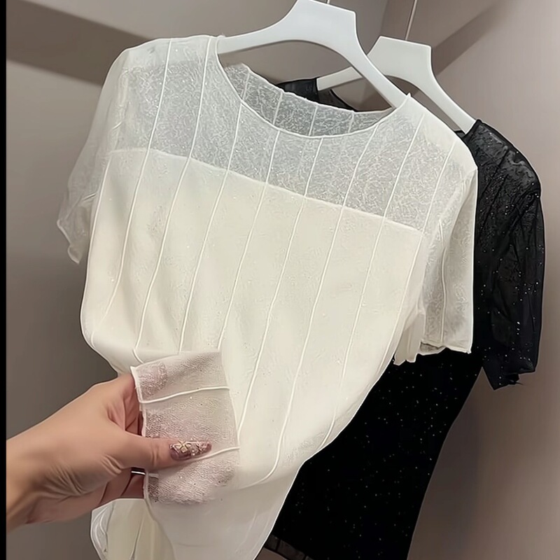 2026 New Summer Style Women's Fashionable and Gentle Short-Sleeved Lace Slimming Short-Sleeved T-Shirt Top with Slightly See-Through Design 2026 New Summer Style Women's Fashionable and Gentle Short-Sleeved Lace Slimming Short-Sleeved T-Shirt Top with Slightly See-Through Design