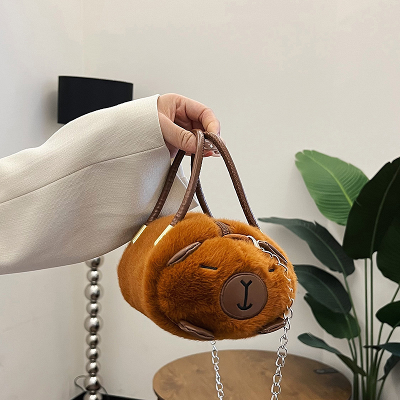 Peluche de capibara con bolso diagonal Muñeca de moda para regalo e intercambio