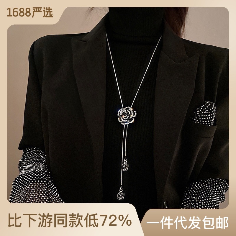 Camellia Flower Sweater Chain 2022 Internet Celebrity Necklace Explosive Vintage Autumn and Winter Long Design Niche High-end Light Luxury Necklace