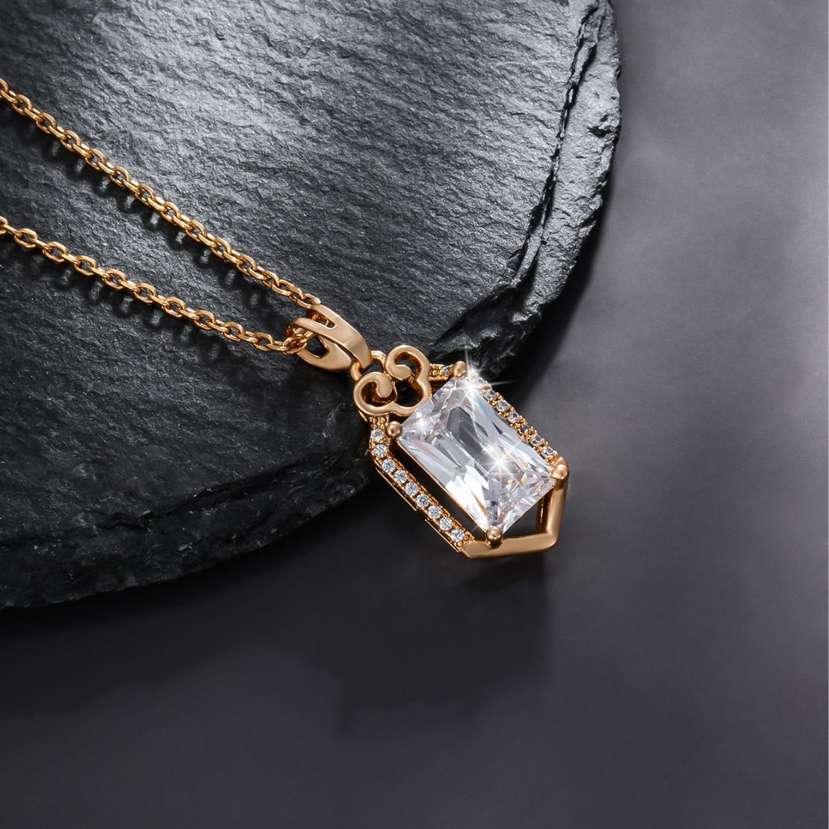 Xuing joyería europea y americana Internet celebridad aleación joyería micro incrustaciones de circón cuadrado geométrico colgante de lujo de alta calidad colgante