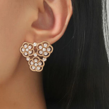 СshŮ pearl flower earring for girl  F22890