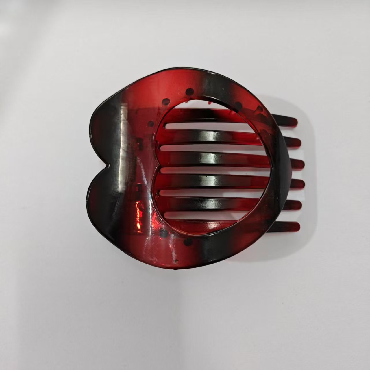 15#Glossy heart (red amber)