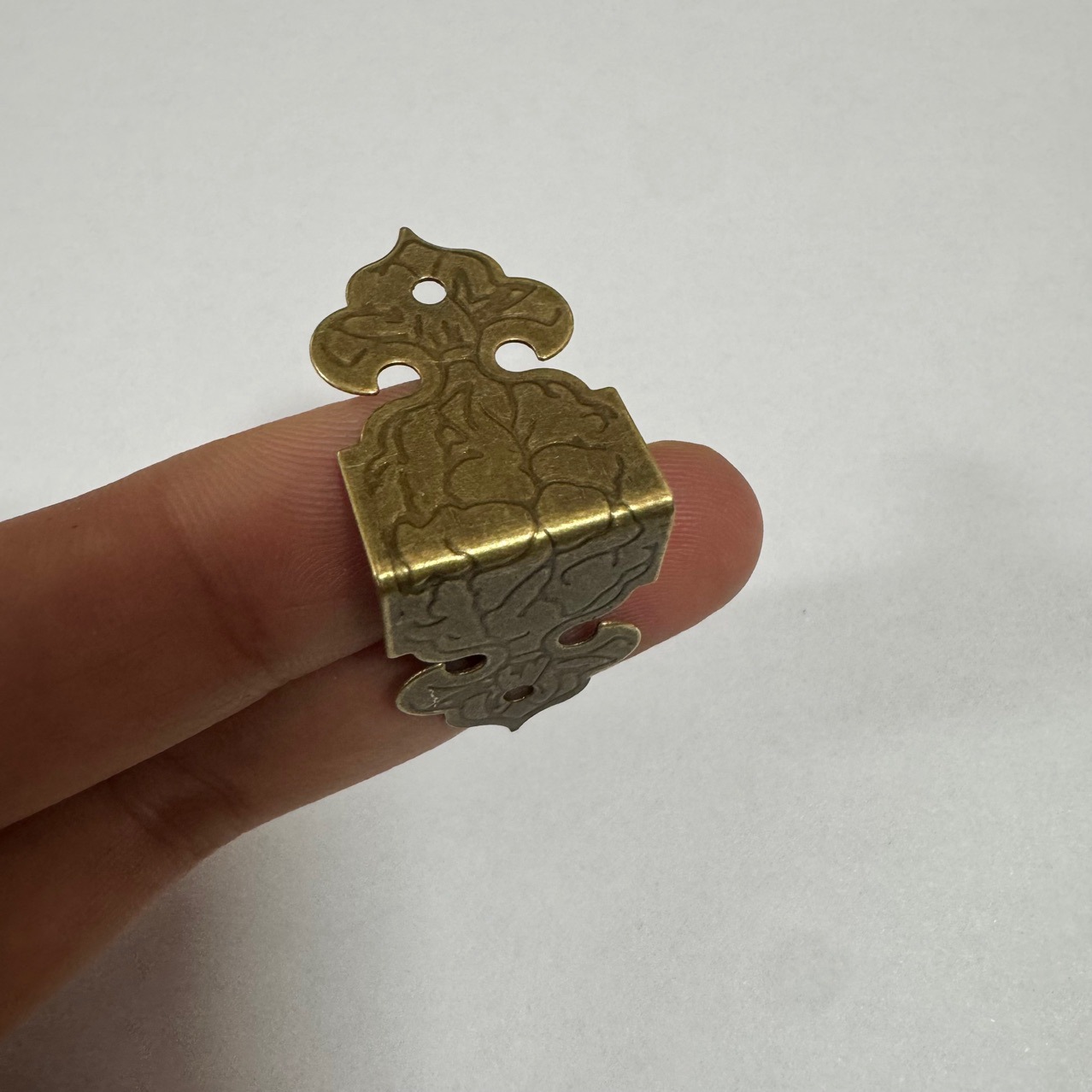 铁仿古包角  礼盒包边护角 木盒防撞边角 工艺礼品底座包边条批发