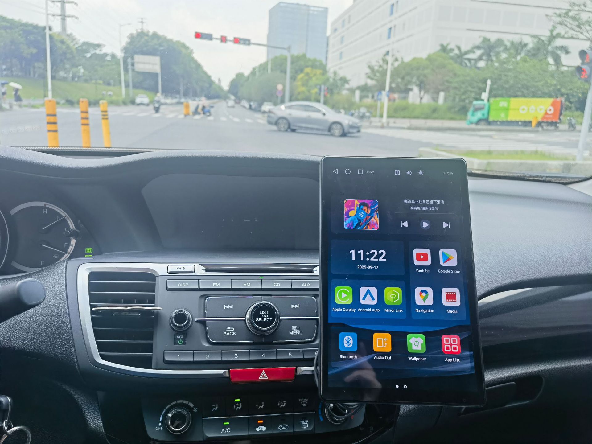 Hot-Selling 10inch 9inch Wireless Carplay Car Navigation Device Android Universal 8-Core 4G+64G Tempered Glass Protection
