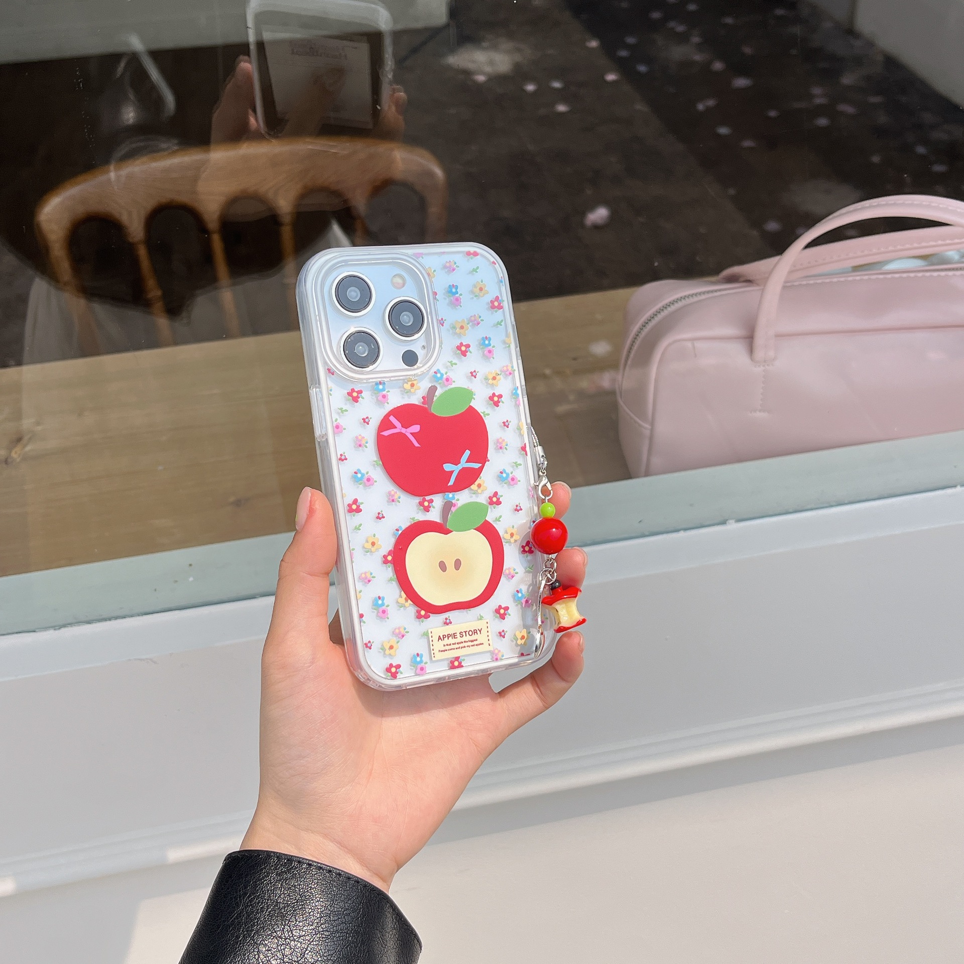 Divertido color fresco rojo manzana para iPhone 16 funda para teléfono móvil 15ProMax femenino 14/13 colgante 16P