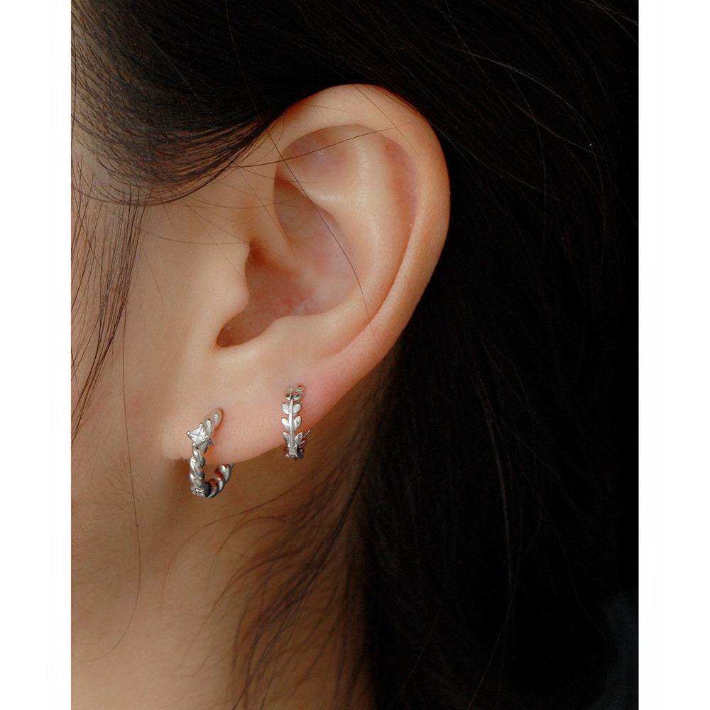 Holiday, Daily Occasion 925 Sterling Silver Material Leaf Pattern 1 Pair 925 Sterling Silver Leaf Hoop Earrings