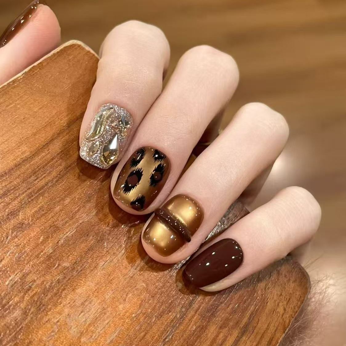 Otoño y invierno nuevo desgaste de uñas caramelo leopardo belleza de uñas parches de uñas de ojo de gato oscuro parches de uñas falsas