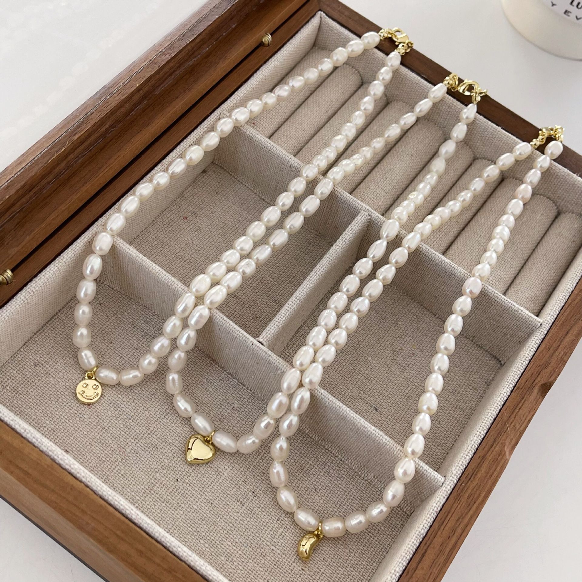 45g Weight Necklace Classification 1 Piece Quantity Daily Occasion Freshwater Pearl Material Heart Shape Pattern Women'S Gender Beaded Design Retro Style 1 Piece Retro Heart Shape Freshwater Pearl Beaded Necklace 9