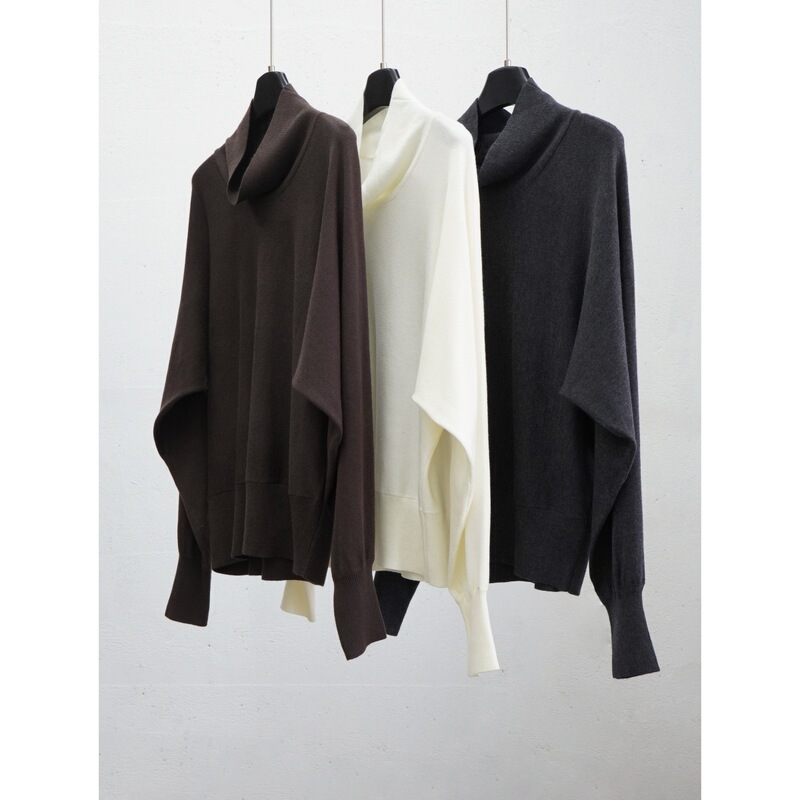 Cloud-Like Design Elegant Loose Lazy Sweater Collar Swing Collar Minimalist Batwing Sleeve Waist-Cinching Base Shirt for Autumn and Winter Women Cloud-Like Design Elegant Loose Lazy Sweater Collar Swing Collar Minimalist Batwing Sleeve Waist-Cinching Base Shirt for Autumn and Winter Women