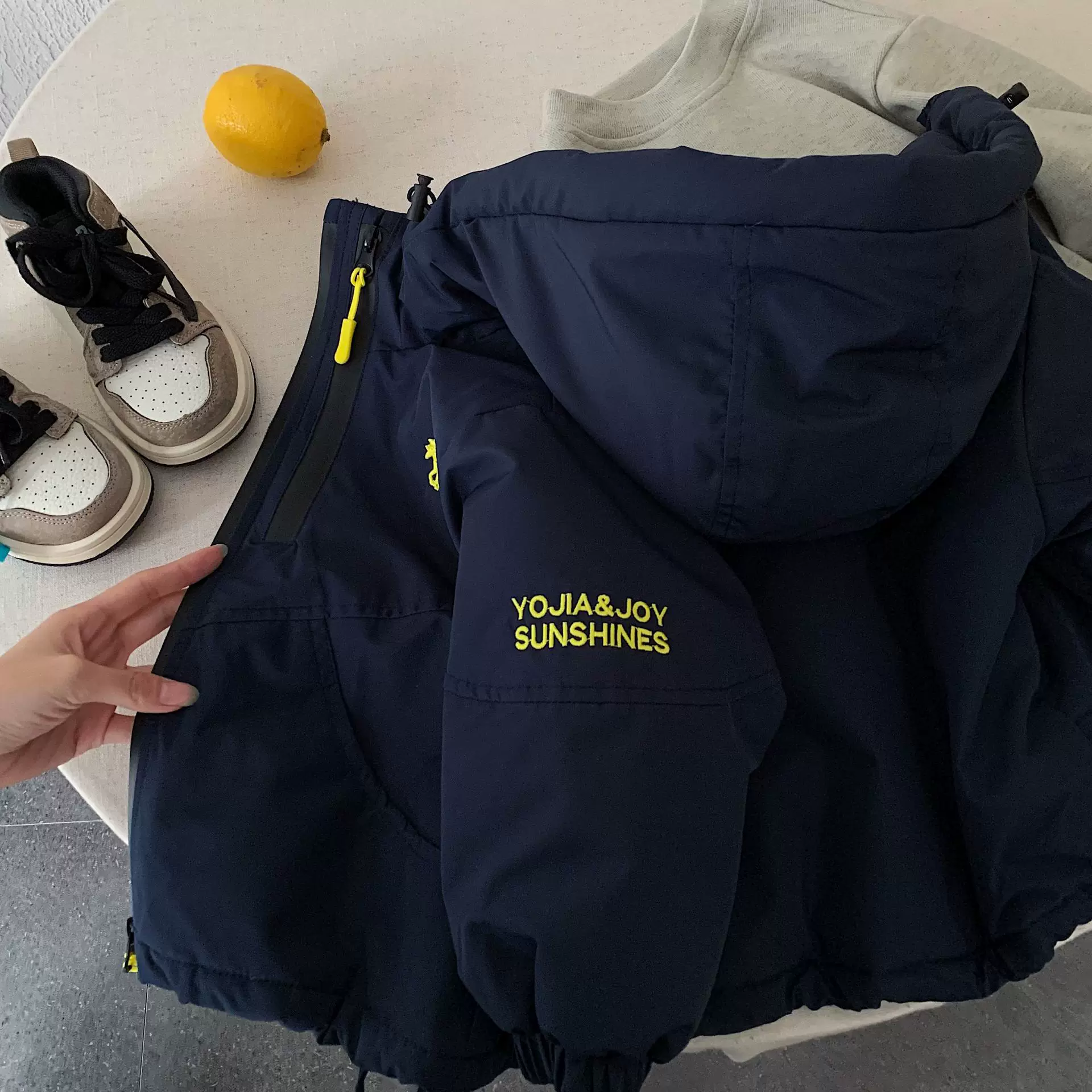 2025冬新品儿童户外防风防泼水抗皱耐造连帽冲锋衣棉服外套防寒