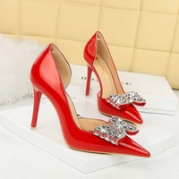 638-H20 Banquet High Heels, Thin Heels, Shallow Notch, Pointed Side Hollow Lacquer Leather, Rhinestone, Bow Tie, Single Shoe, Female