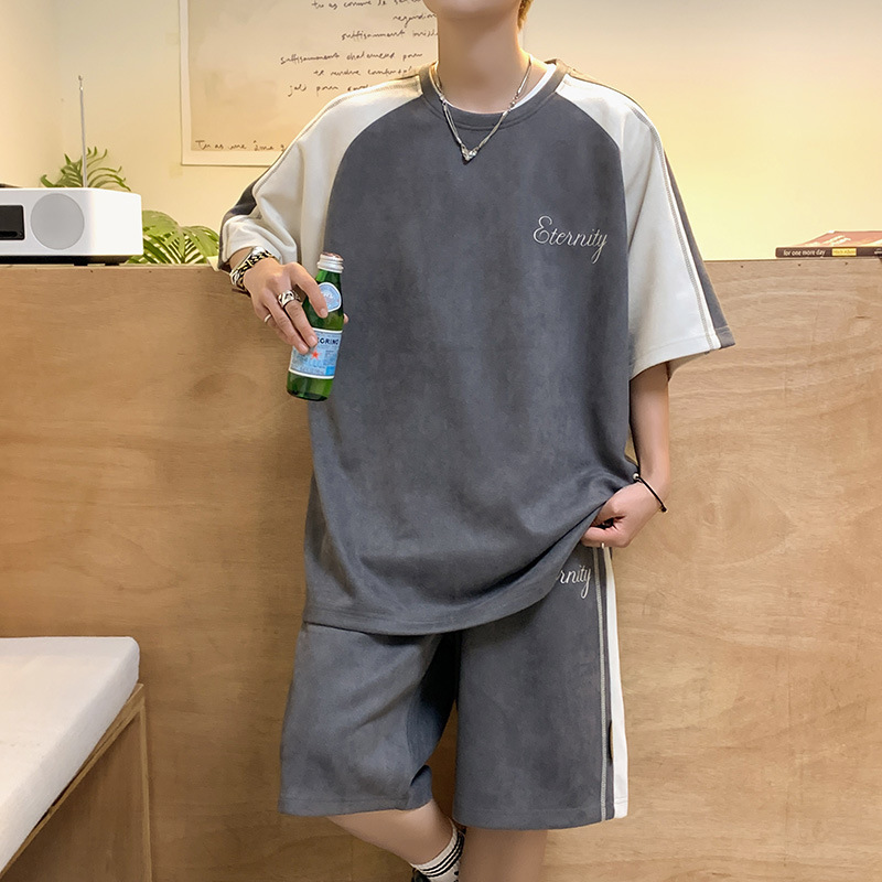 Pantalones cortos de manga corta de hombre gris oscuro letras bordadas estudiantes de secundaria guapo estilo coreano conjunto completo de ropa deportiva 28018