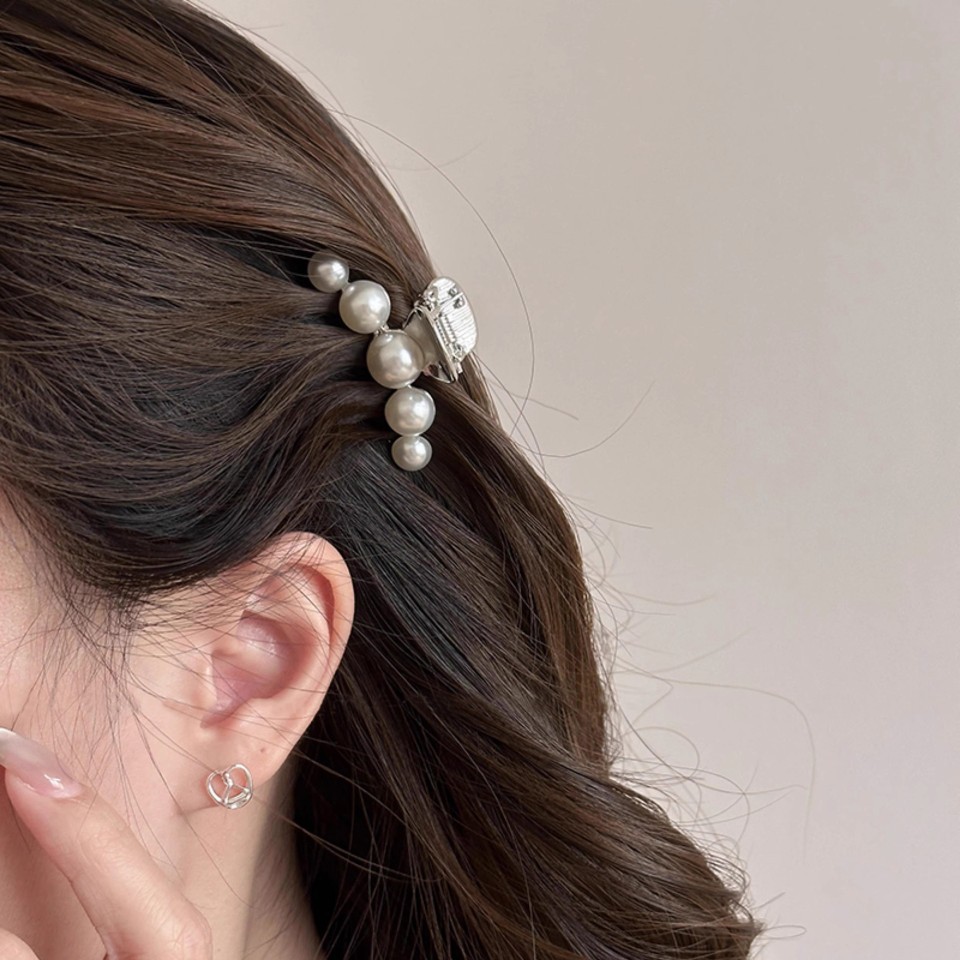 Elegante fermaglio per capelli con perle per volume e frangia_voghion.com