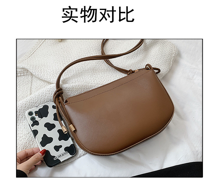 High-grade Small Bag Women's Bag 2021 New Fashion Messenger Bag Fashion All-match Retro Shoulder Bag Popular Small Square Bag display picture 15