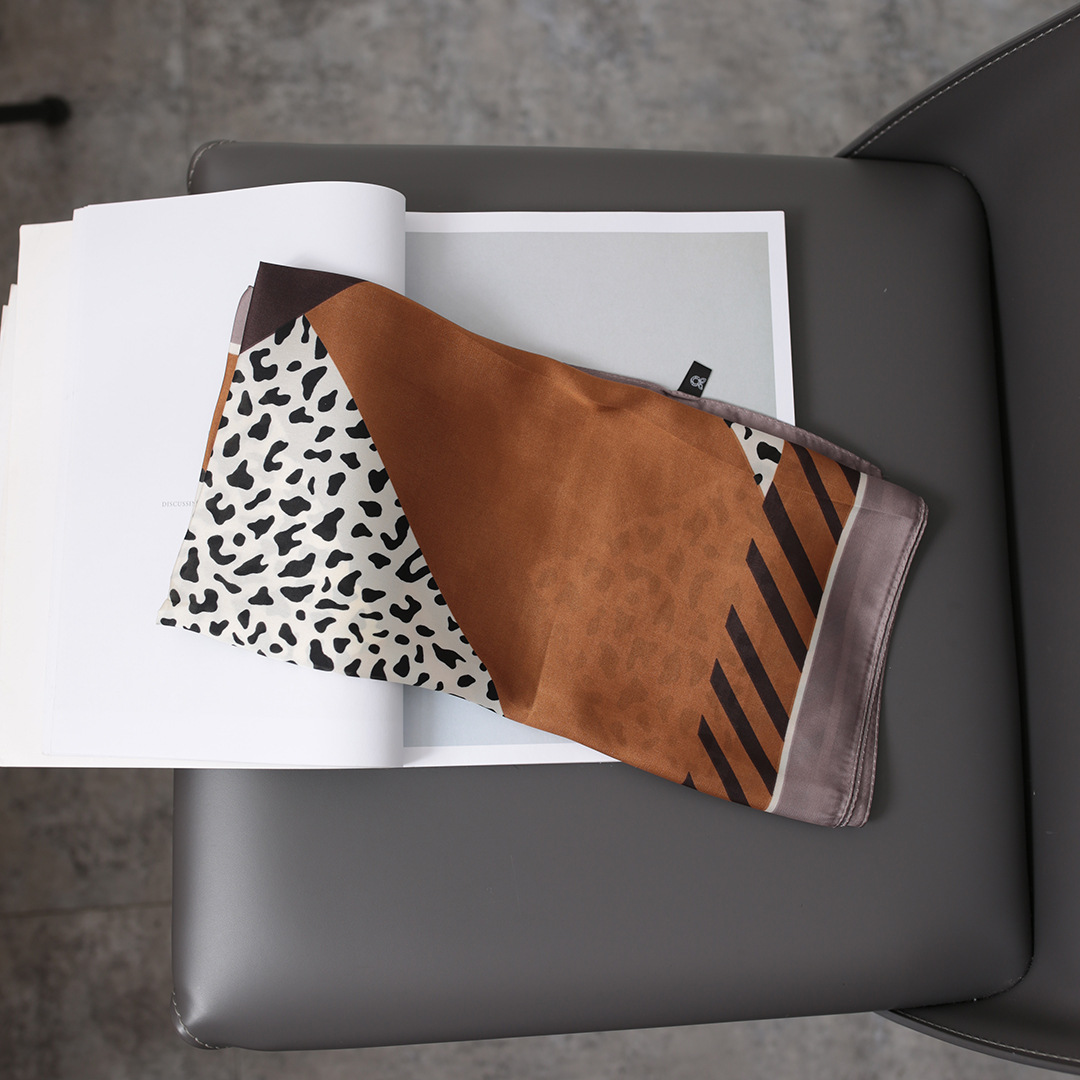 Square Scarf Women Leopard Print Seasonal Accessory Stylish_voghion.com