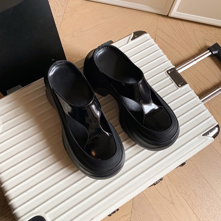 Dép sandal nữ da thật họa tiết da báo đế xuồng cao gót 9 cm — Trang chủ, màu đen, bạc chi tiết 90