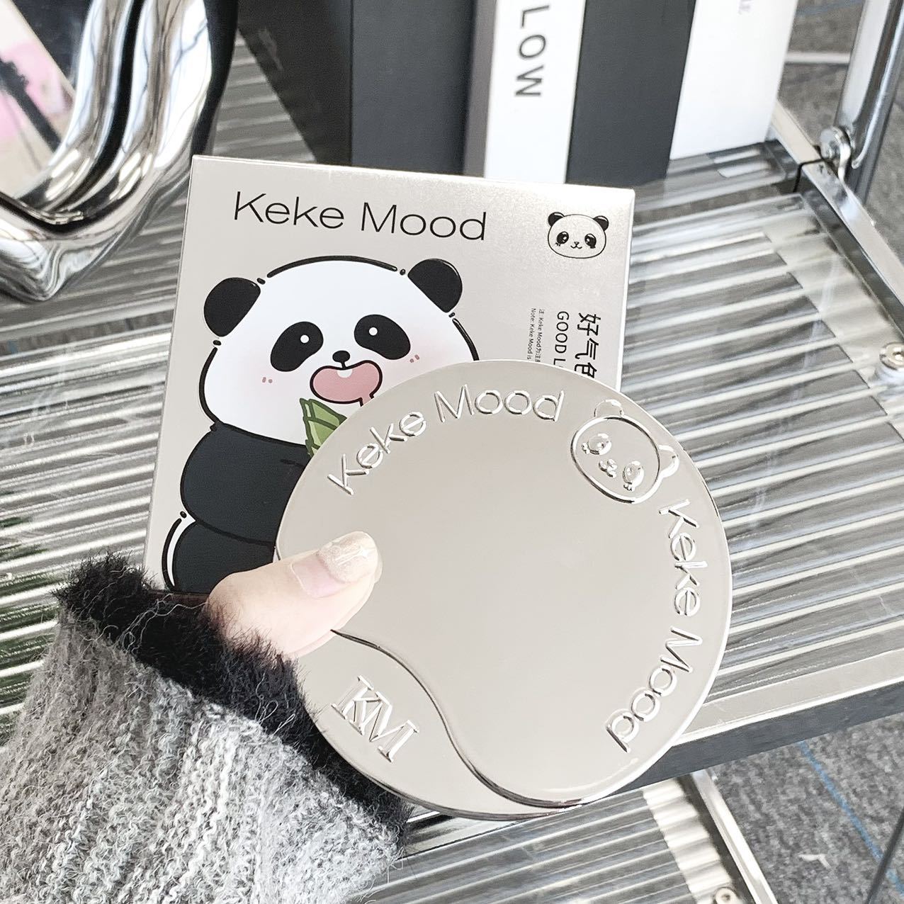 KEKEMOOD好气色熊猫大粉饼自带粉扑定妆散粉控油持久一件代发粉饼