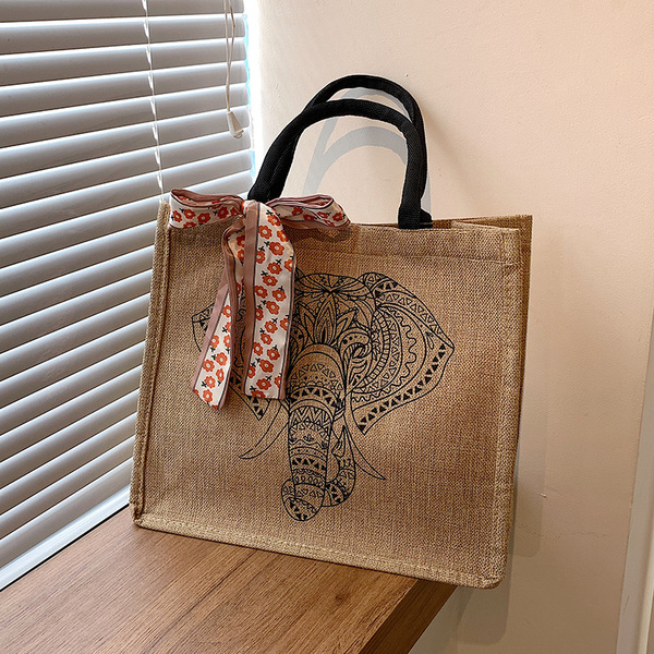 Fashionable capacious retro shoulder bag