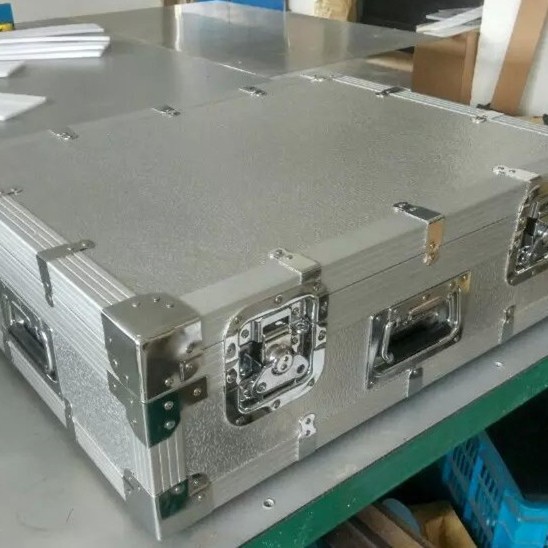 厂家直销 专业生产仪器箱 收纳箱 进出口铝合金箱拉杆铝箱