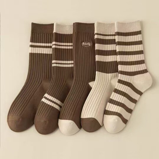 Wholesale Disposable Socks for Men and Women, Autumn and Winter Mid-Calf Socks, Cute Women's Maternity Socks, Factory Socks