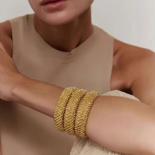 �W�����غϽ�ֲڱ���Ůʽ������C�r�н������C�ֲ��������