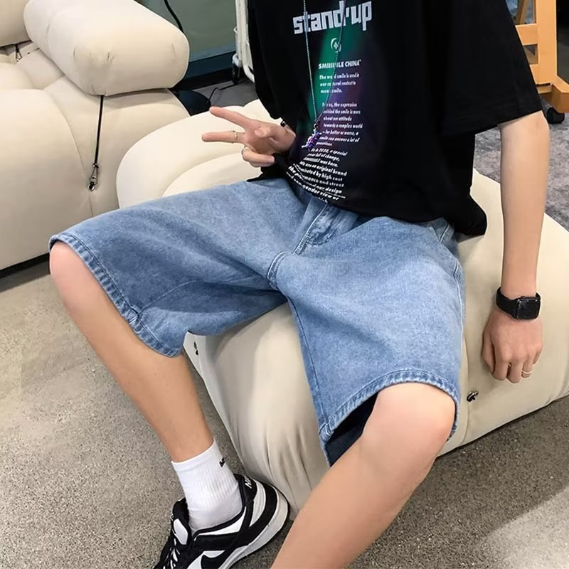 Ropa de trabajo pantalones cortos de mezclilla pantalones cortos de pierna ancha estilo de Hong Kong de estilo fino de verano para hombres pantalones sueltos de marca de moda con bolsillos grandes