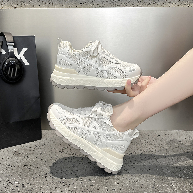 2026 Summer New Style Thick-Soled Mesh Forrest Gump Shoes for Women, Breathable Inner Height-Increasing White Shoes, Lightweight Casual Sports Shoes