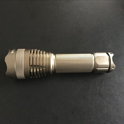 上海品牌LED手电筒式紫外线灯/手电筒式黑光灯/LED黑光灯