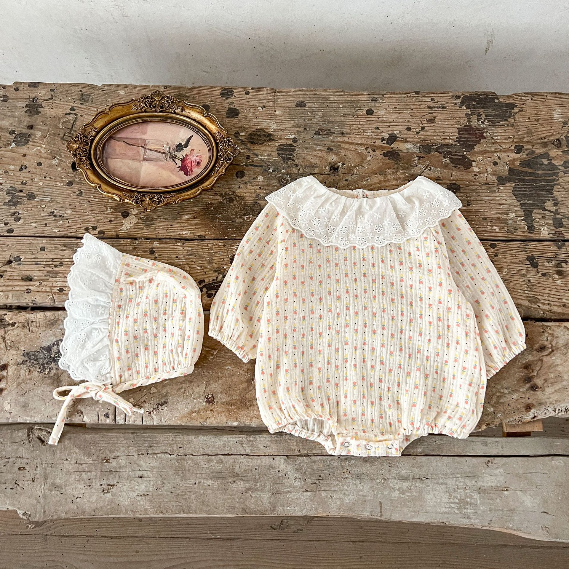 INS estilo coreano collar de encaje de bebé para niñas zanahoria impreso algodón suelto de doble capa mameluco de gasa para sombrero gratis moda