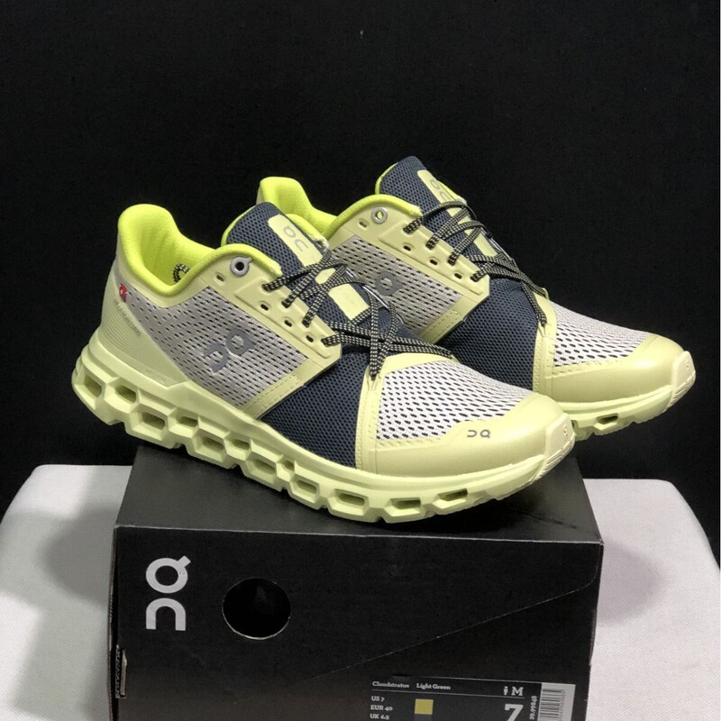 New on Cloudstratus Shock-Absorbing Breathable Stable Support Men's and Women's Casual Sports Running Shoes