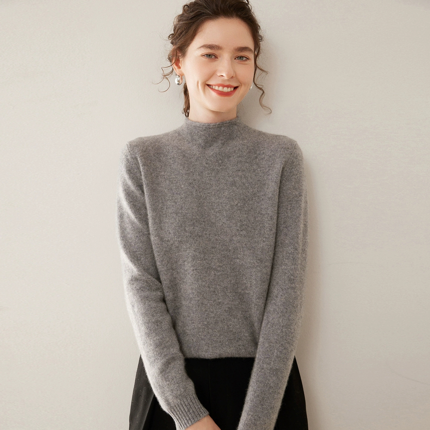 Cashmere base body-friendly classic keep warm sweater, high collar