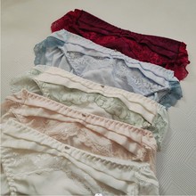 日系日单牛奶丝舒适甜美纯色弹性性感蕾丝少女低腰内裤绸缎拼接