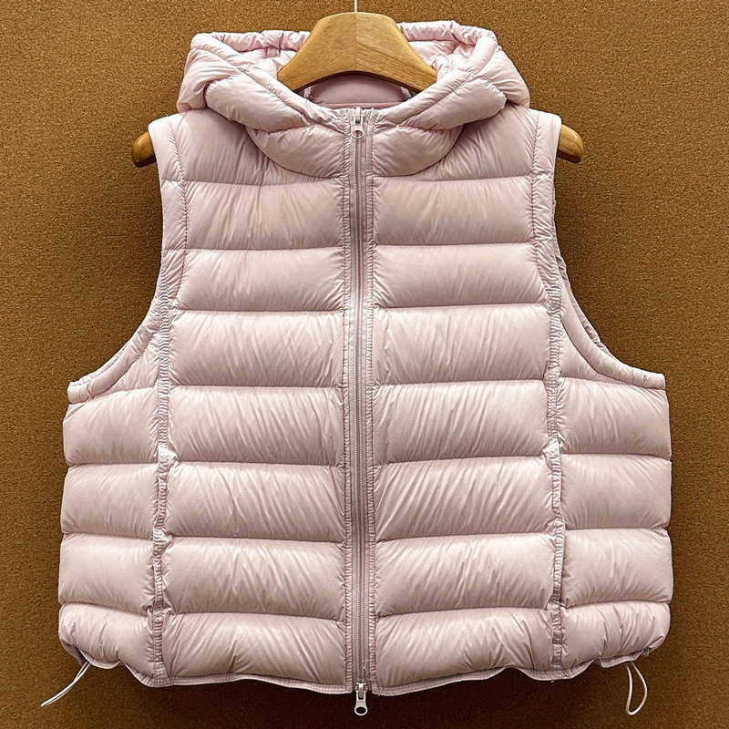 Women's hooded ribbed down vest, 2026 autumn and winter new style, puffy 90% white duck down, short outerwear vest for petite individuals Women's hooded ribbed down vest, 2026 autumn and winter new style, puffy 90% white duck down, short outerwear vest for petite individuals