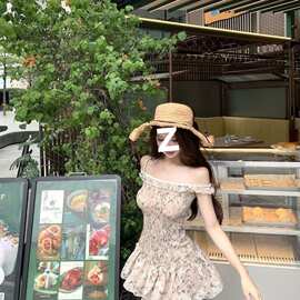 一字肩复古碎花无袖连衣裙女夏季木耳边修身裙子辣妹收腰a字短裙