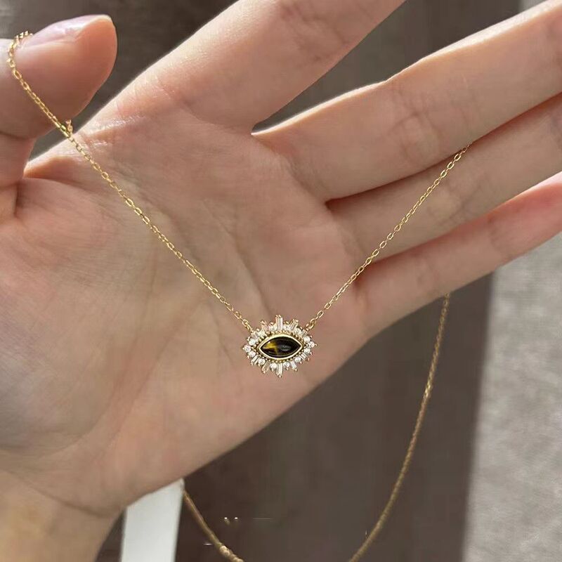 Corona eye amber necklace vintage Tiger Eye stone niche design high-grade full diamond clavicle necklace