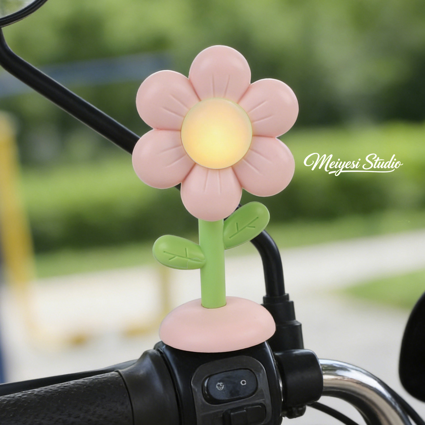 Flores de automóviles eléctricos adornos de luces lindos dibujos animados jefe perro coche de batería bicicleta de noche luces de advertencia accesorios de decoración