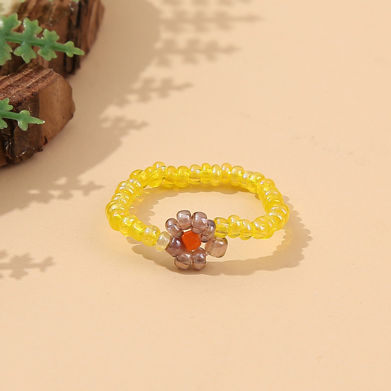 Wholesale Jewelry Bohemian Handmade Crystal Flower Color Beaded Ring Nihaojewelry display picture 11