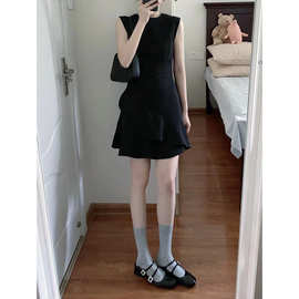 赫本风黑色无袖连衣裙女2024夏季小个子气质鱼尾裙修身显瘦小黑裙