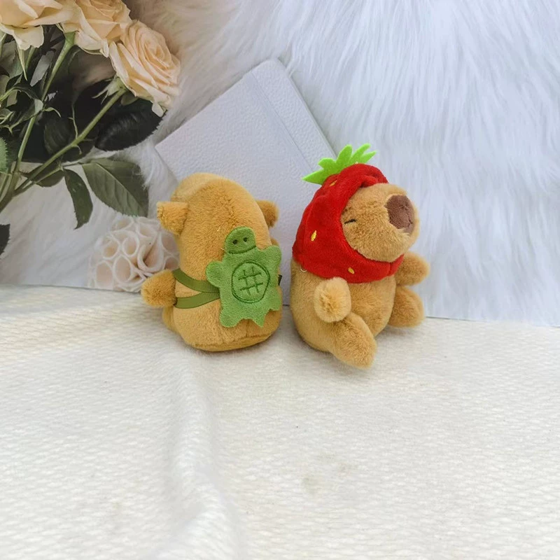 Производитель оптом плюшевых игрушек-брелоков в виде капибары, аксессуаров для сумок, подвесок и мультяшных кукол.