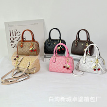 bags�羳ޢ�ҽ����ϻ���ʿ�D�������μ�����б�����c�����^Ů��