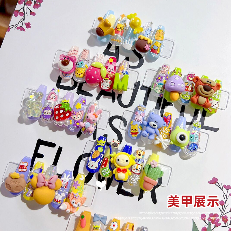 Pegatinas de dibujos animados de uñas Tigger Pooh oso lindo alivio tridimensional impermeable oso humano Niña
