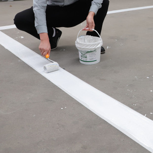 Road Marking Paint for Parking Spaces, Sports Courts, and Cement Roads; Quick-Drying Yellow and White Line Marking Paint